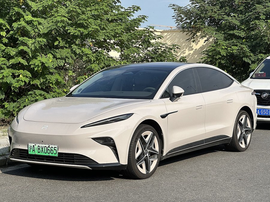 Китайские седаны 2022