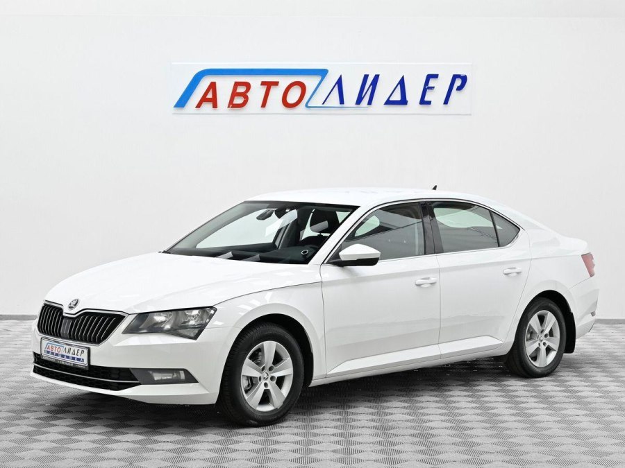 Skoda Superb 3 белый