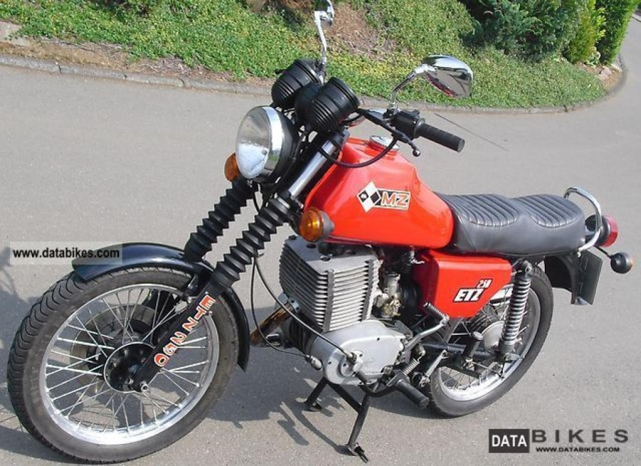 Мотоциклы ГДР MZ ETZ 250