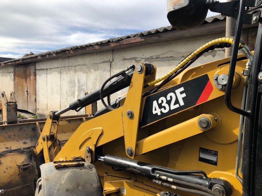 Caterpillar 432f2