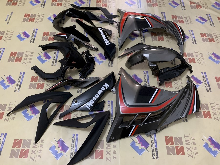 Купить пластик Kawasaki Ninja 300