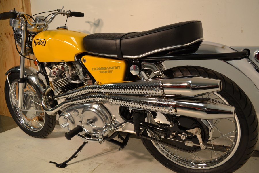 Norton Commando 750