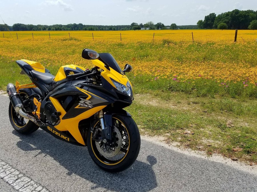 Мотоцикл Сузуки GSXR 600 чёрный