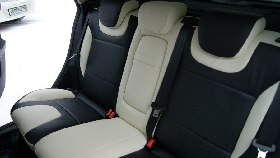 Чехлы из экокожи для Ford Focus 2 GhiaTitanium 2005-2011