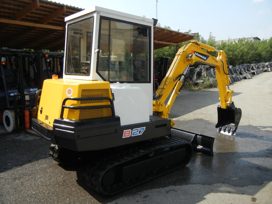 Мини экскаватор Yanmar ytb 800