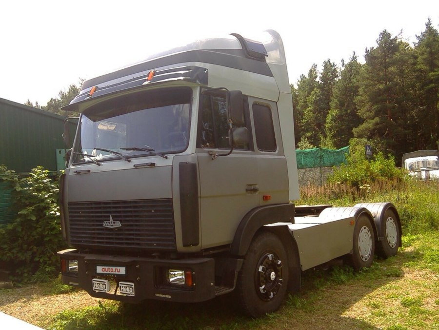 Тягач МАЗ 6422