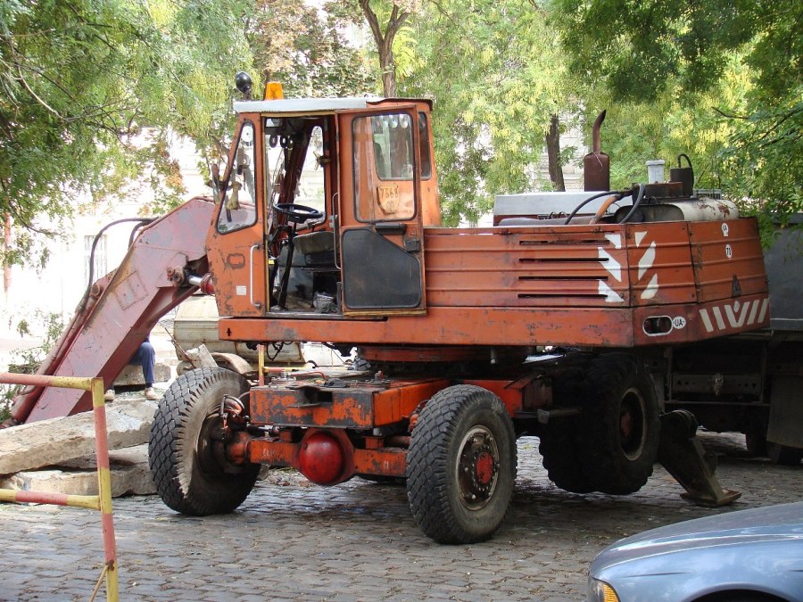 Колесный экскаватор ТВЭКС эо3326