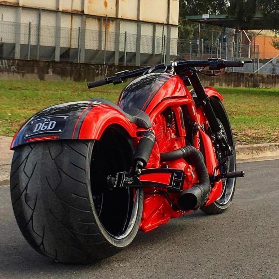 Мотоцикл Харлей Дэвидсон v-Rod Custom