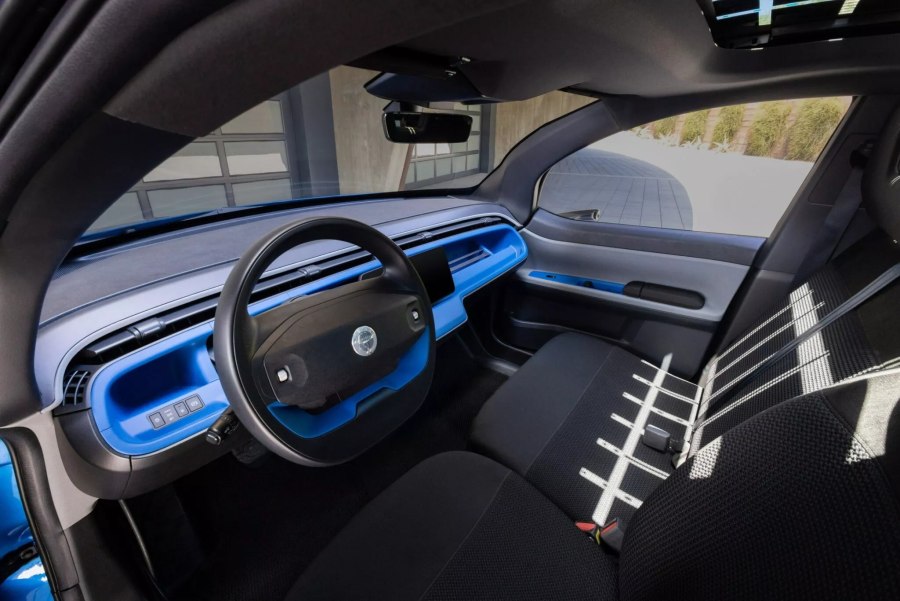 Daihatsu Qi Concept car