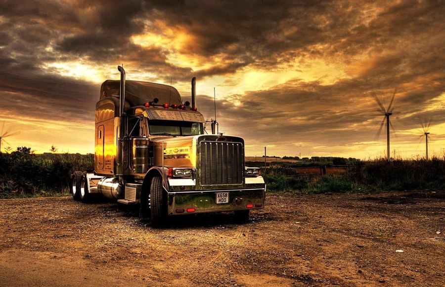 Американский грузовик Peterbilt