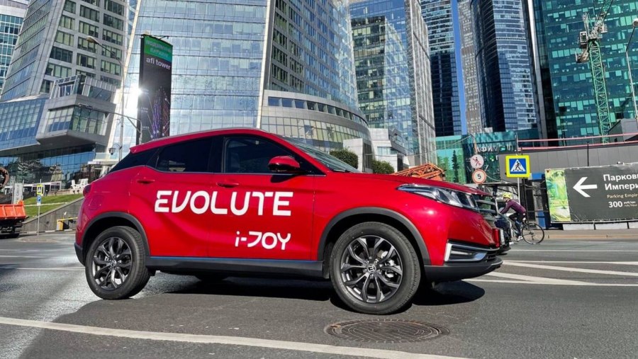 Электромобиль российского производства evolute