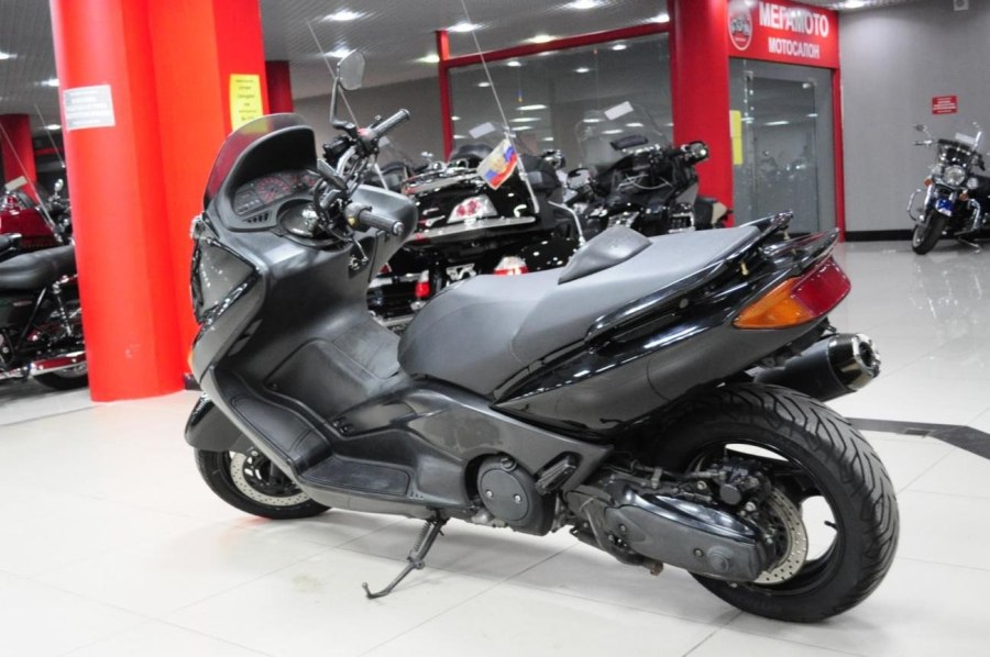 Yamaha t Max