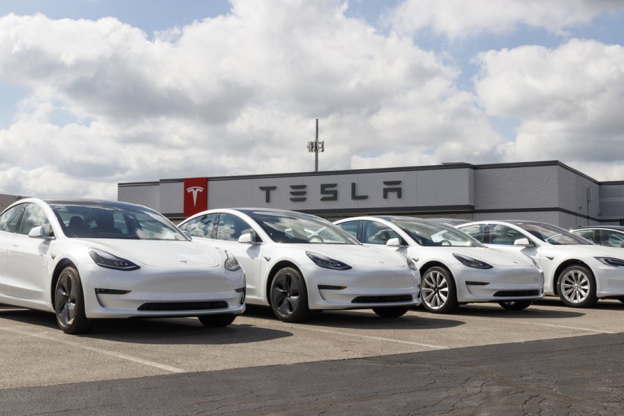 Tesla завод Илон Маск