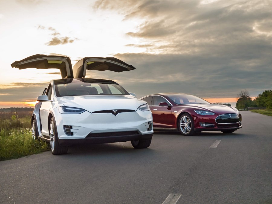 Электромобиль Tesla