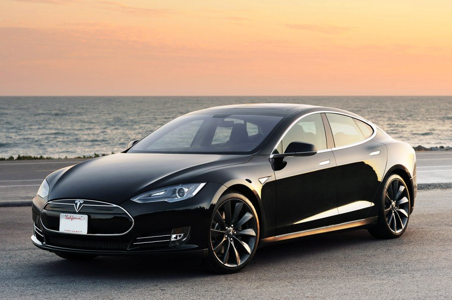 Tesla седан model s