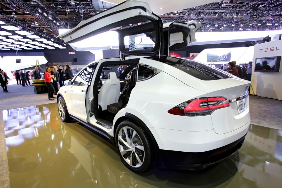Электроавтомобиль Тесла "model x Plaid "