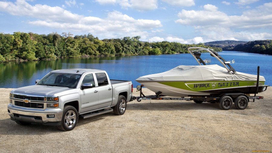 Chevrolet Silverado прицеп