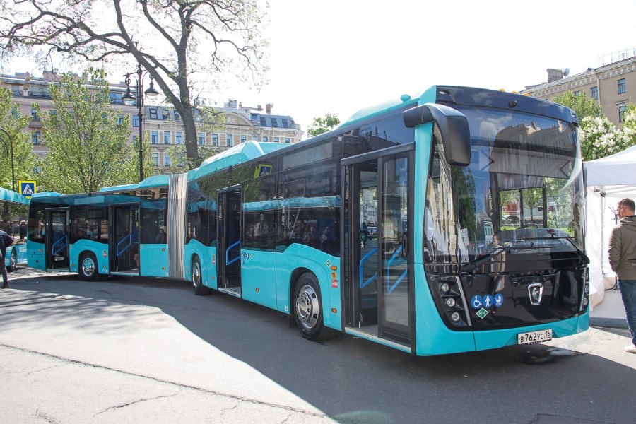 Автобус Ютонг 037