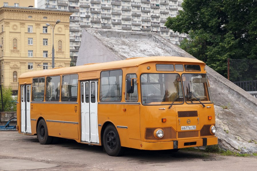 ЛИАЗ 677 Ликинский
