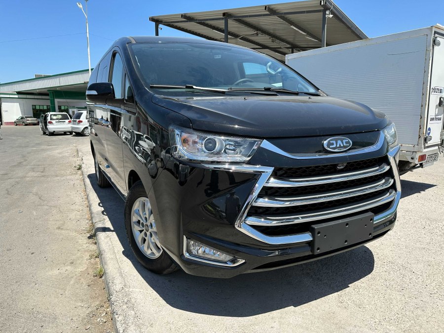 JAC Refine m4