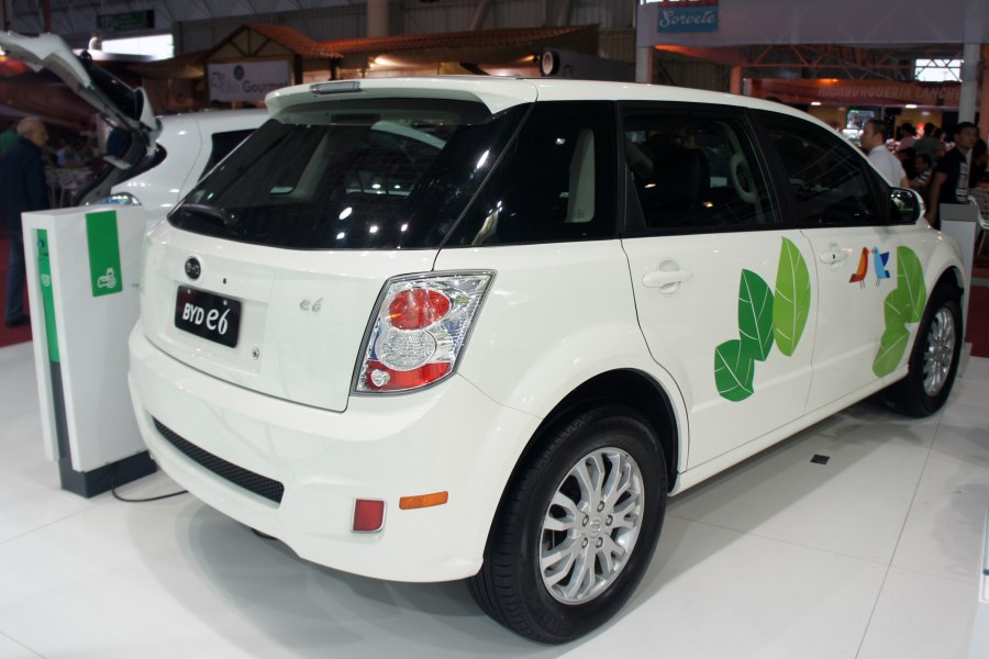 Китайский электрокар BYD