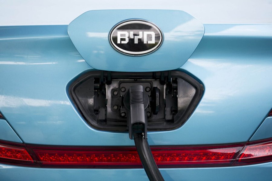 Китайский электромобиль BYD