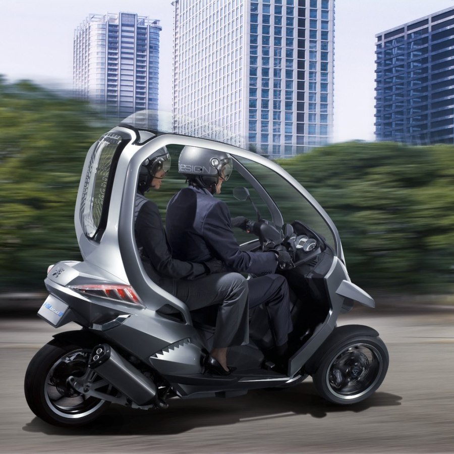 Piaggio 3 колесный с кабиной