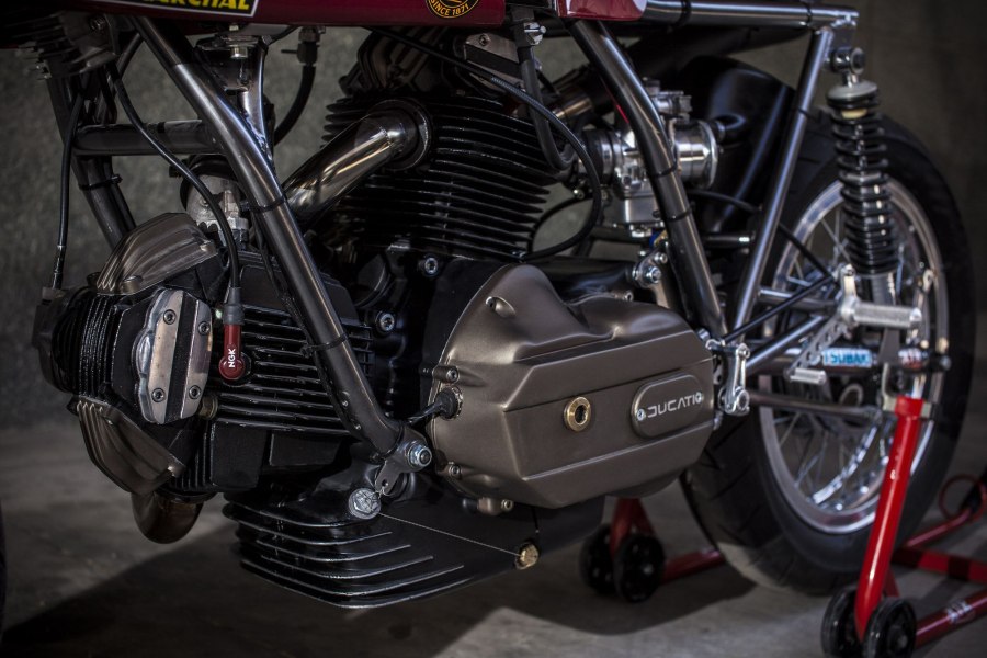 Ducati 860 gt