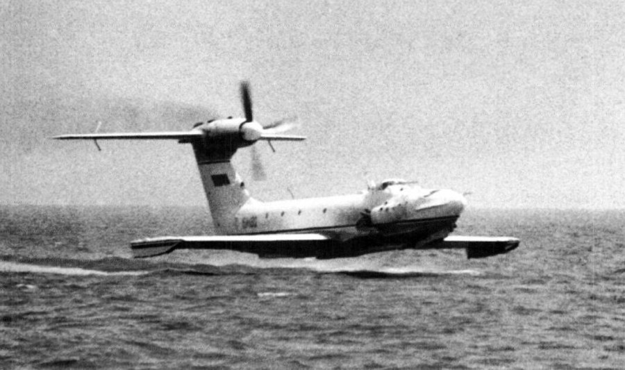 1961 — Первый полёт первого советского экраноплана «см-1».