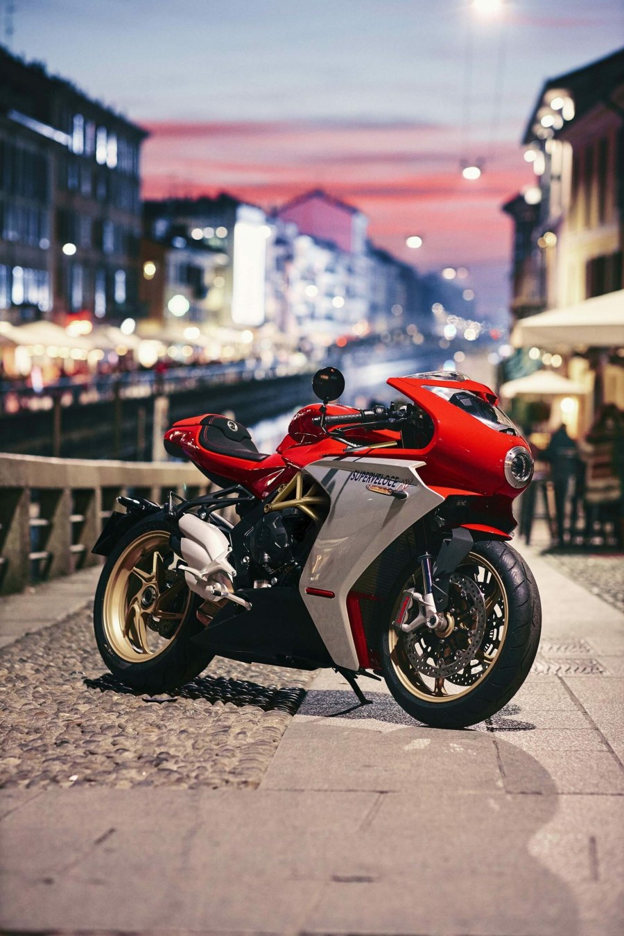 SUPERVELOCE 800