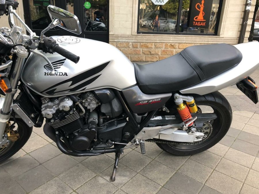 Honda CB 400 super four VTEC 1