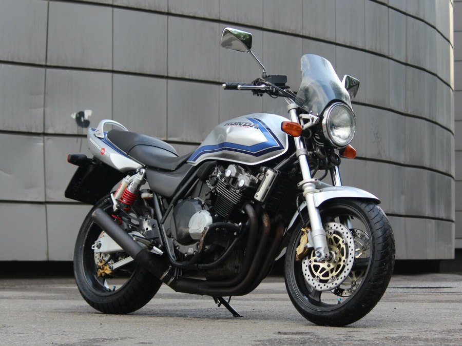 Honda CB 400 super four