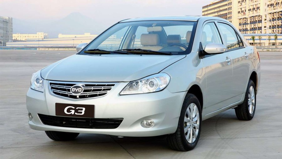 BYD f3 седан серебристый