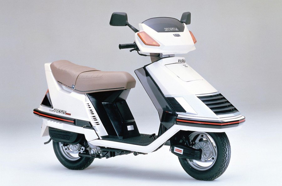 Honda Spacy 125 Striker