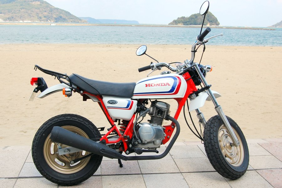 Хонда Эйп 50