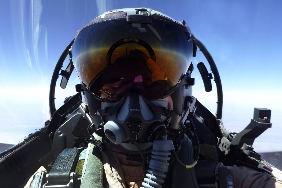 Шлем пилота f-22
