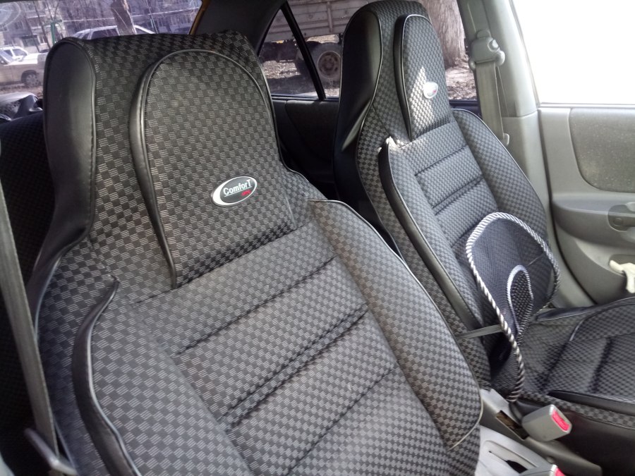 Чехлы Hyundai Accent
