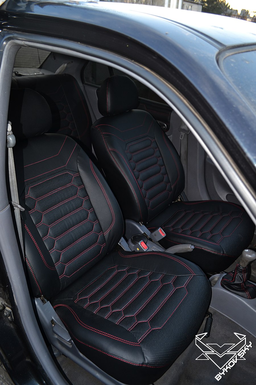 Чехлы на Hyundai Accent 2