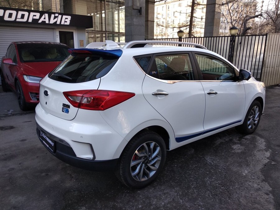 Белый JAC iev7s