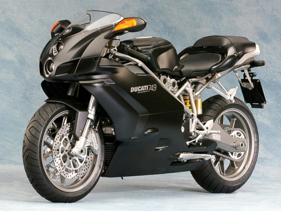 Ducati 749 2004