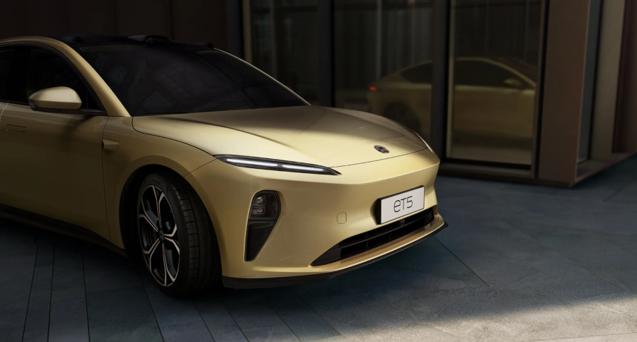 Китайский электромобиль 2023 Nio
