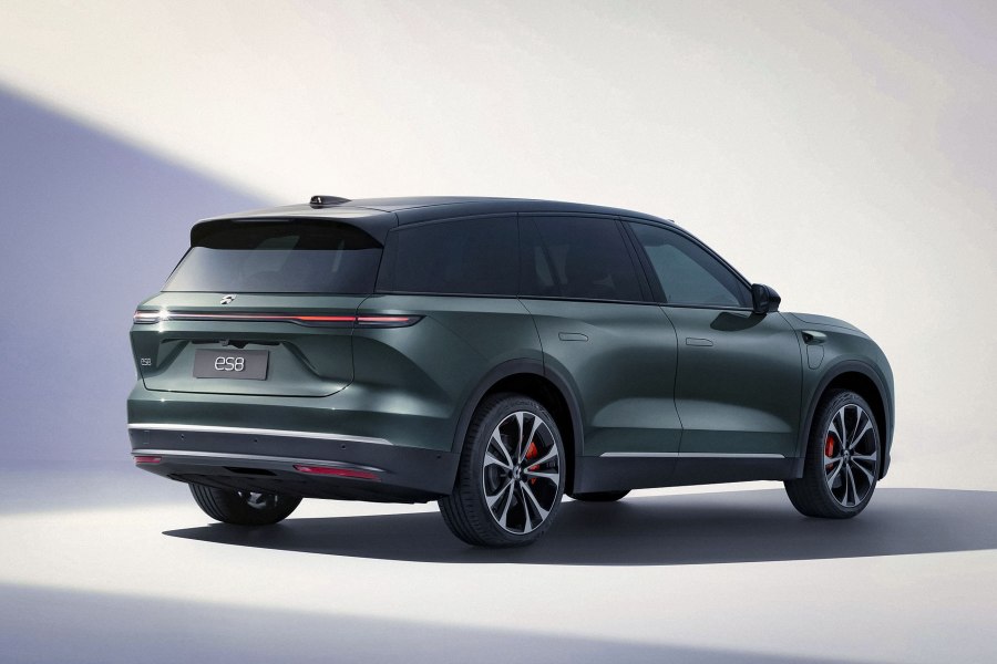 Nio es8