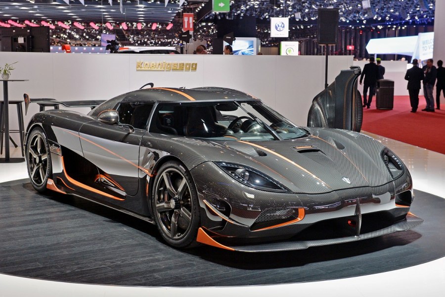 Суперкар производства компании koenigsegg