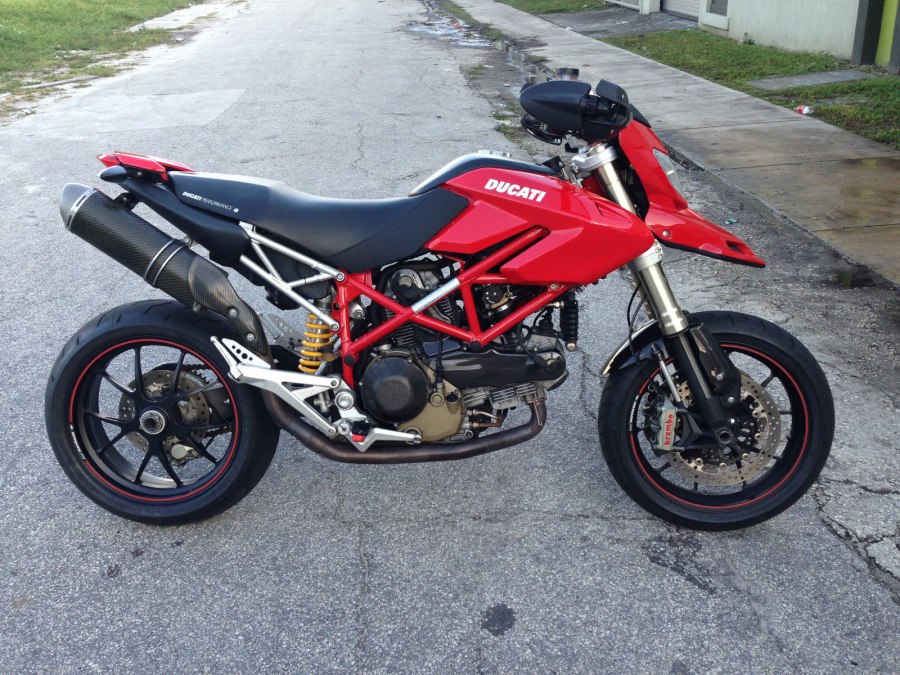 Ducati супермото