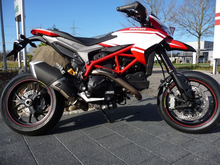 Ducati 800