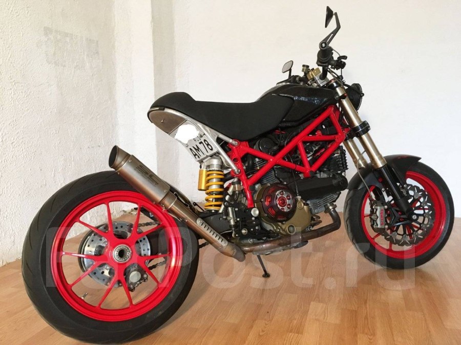Ducati Hypermotard 1100s