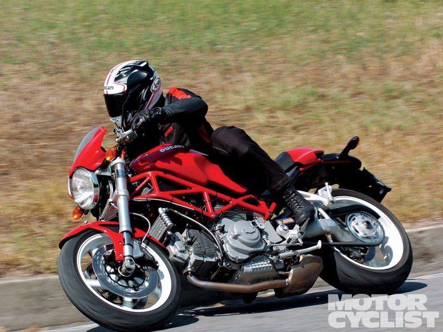 Ducati Monster s2r 1000