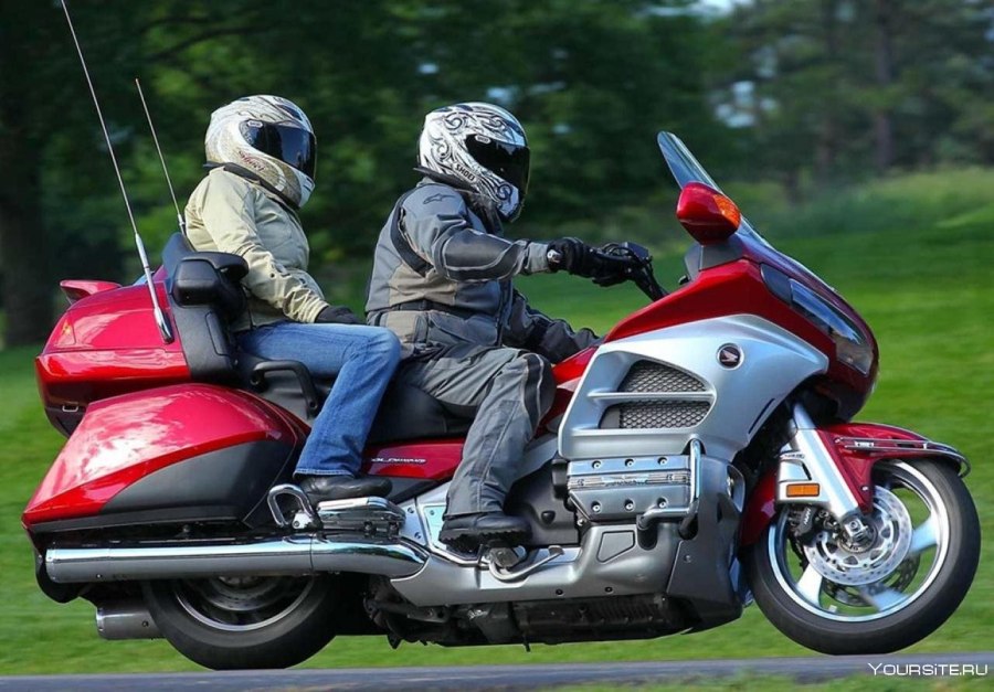 Мотоцикл Honda Голд Винг