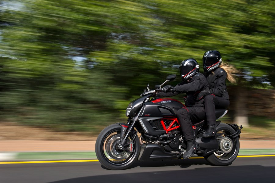 Мотоцикл Дукати x Diavel