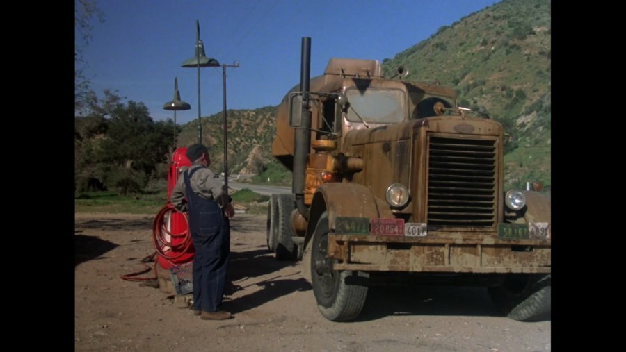 Peterbilt 351 IMCDB
